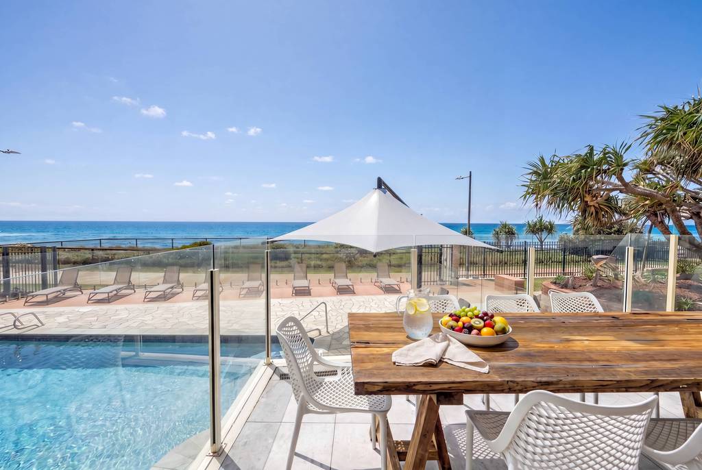 2 Bedroom Premier Courtyard apartment at Viscount on the Beach